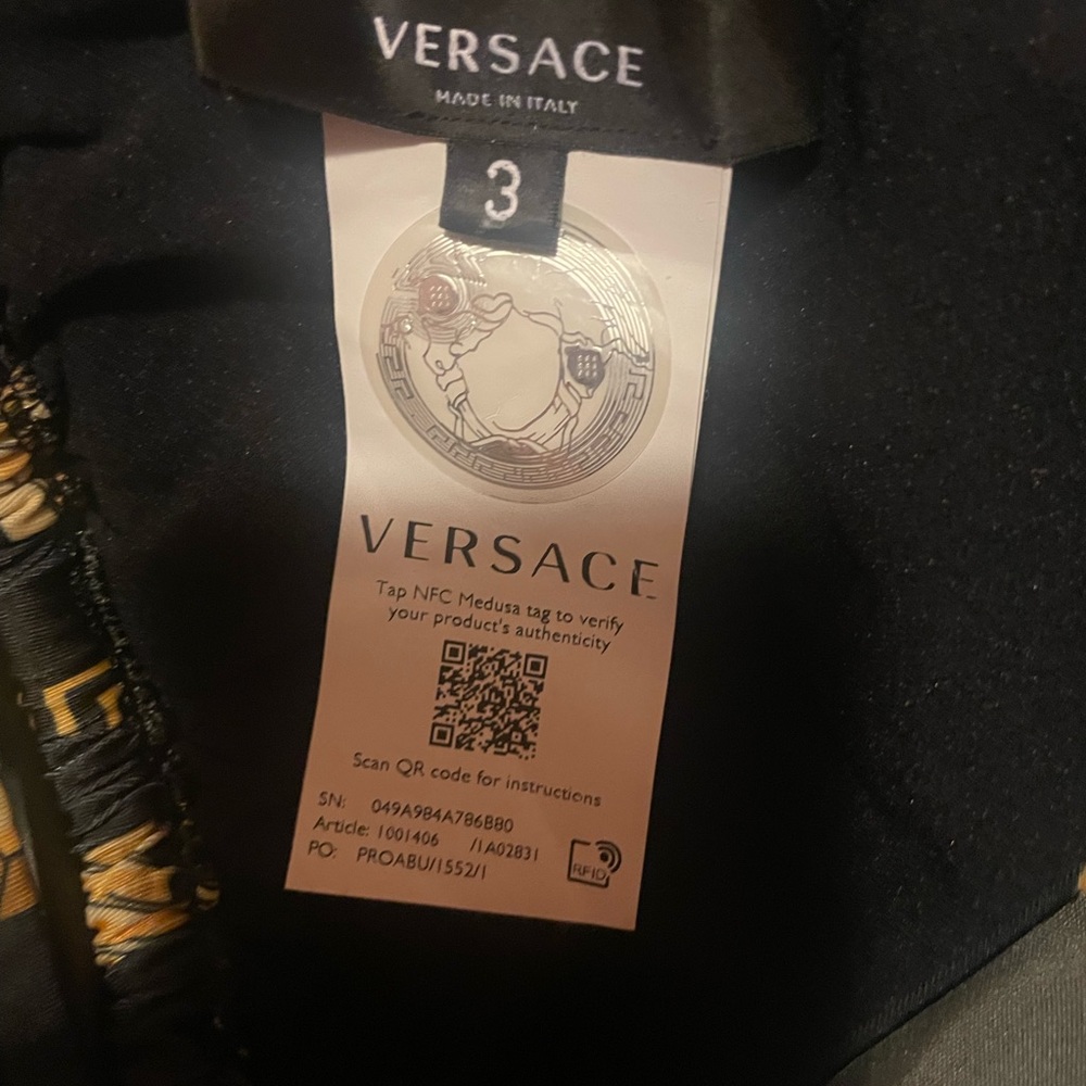 Authentic Versace Swim TOP - Picture 2 of 2